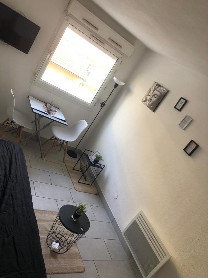 Apartment Quartier Du Port Nizza